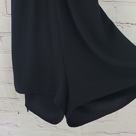 Leith Black Open Back Romper Size XS V-neck. - Picture 6 of 13
